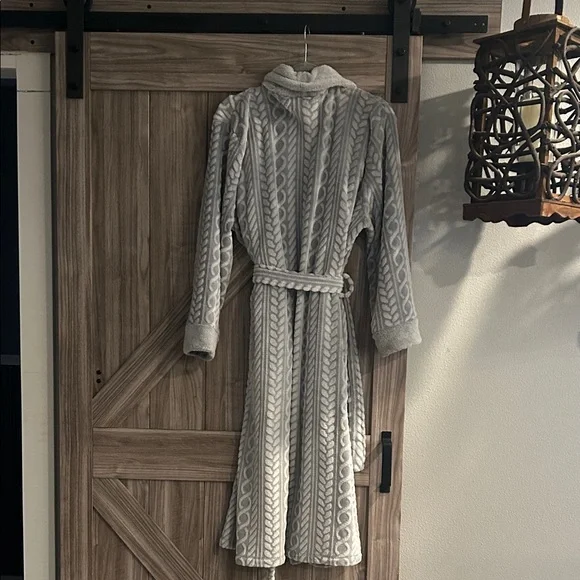 Croft & Barrow Gray Textured Soft Robe Size L - Picture 2 of 7